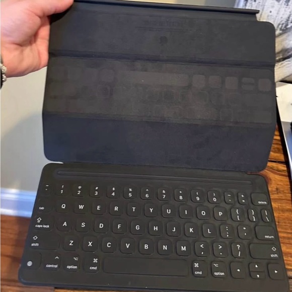 Apple Dark Gray Tablet Keyboard